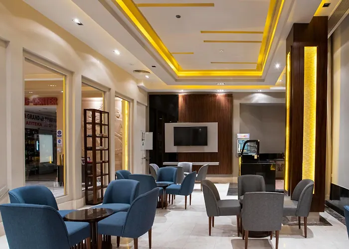 Курортный комплекс Amc Royal & 5*
